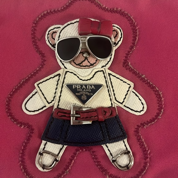 PRADA Ultra rare, limited edition magenta, teddy bear with sunglasses pouch! - Picture 2 of 6